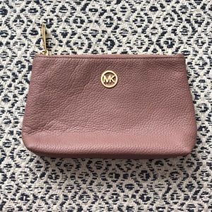 Michael Kors Leather Makeup Pouch Bag in Pink